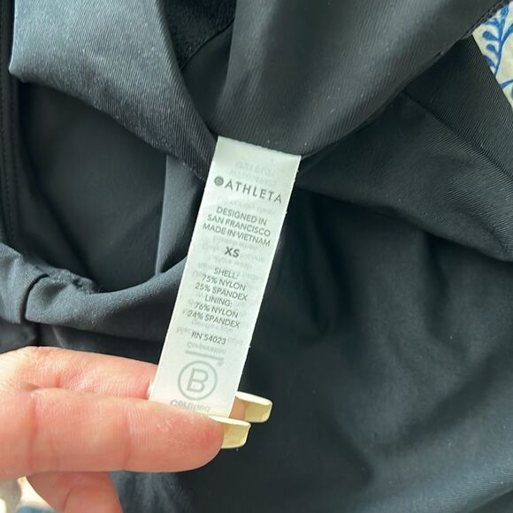 Athleta • Keyhole One Piece Swimsuit - Picture 7 of 7